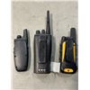 Image 2 : 3 WALKIE TALKIES, DEWALT AND MOTOROLA, ABBIDOT