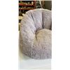 Image 2 : STUFFED FLOOR CHAIR