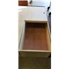 Image 8 : QUEEN SIZE CAPTAIN'S BED