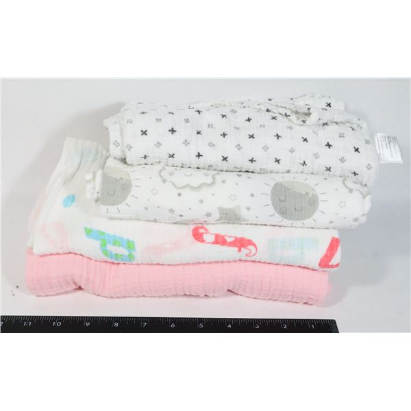 BUNDLE OF 4 TEA TOWELS