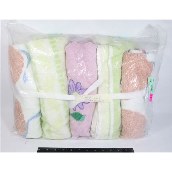 5 GENTLY USED TOWELS