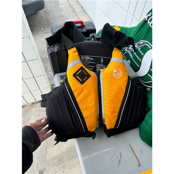 Personal flotation device