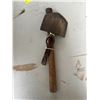 Image 2 : Antique shovel