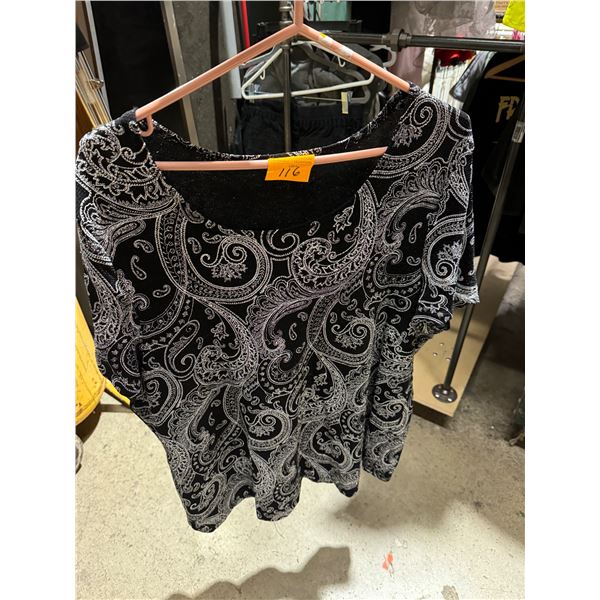 Paisley shirt size not shown