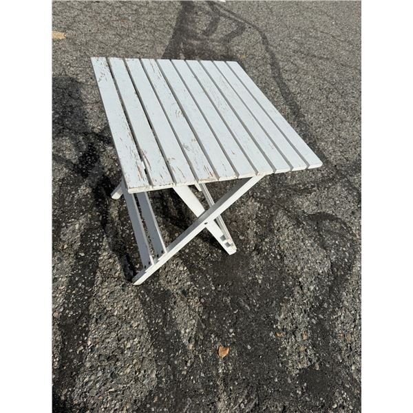 Folding side table