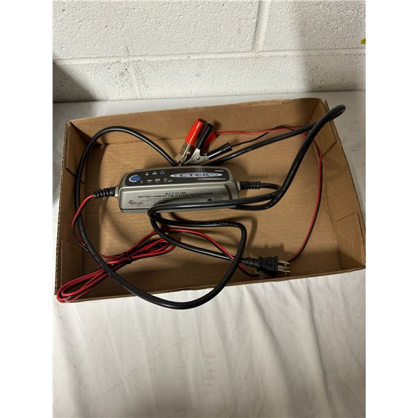 Multi use 3300 battery charger for 12 V acid batteries