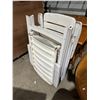 Image 1 : 2 folding chairs