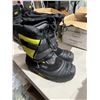 Image 1 : Baffin size 7 boots