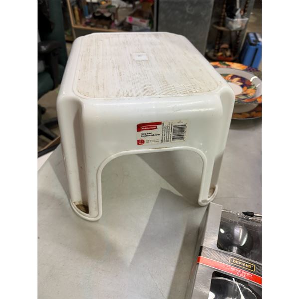 Rubbermaid stepstool