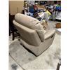 Image 3 : Swivel rocker recliner