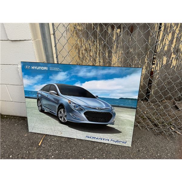 Sonata, hybrid, wall hanging