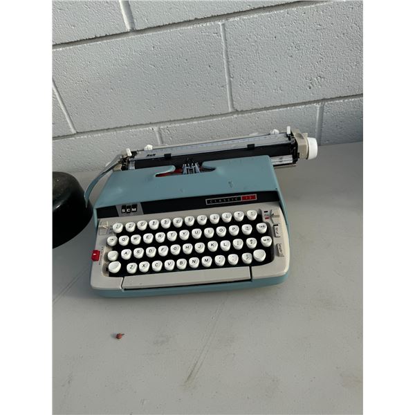 Classic 12 typewriter