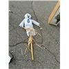 Image 1 : Ghost scarecrow