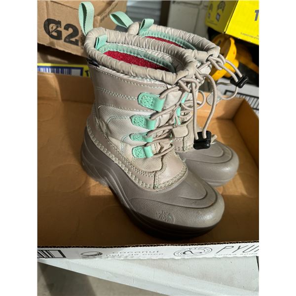 Northface child size 12 boots
