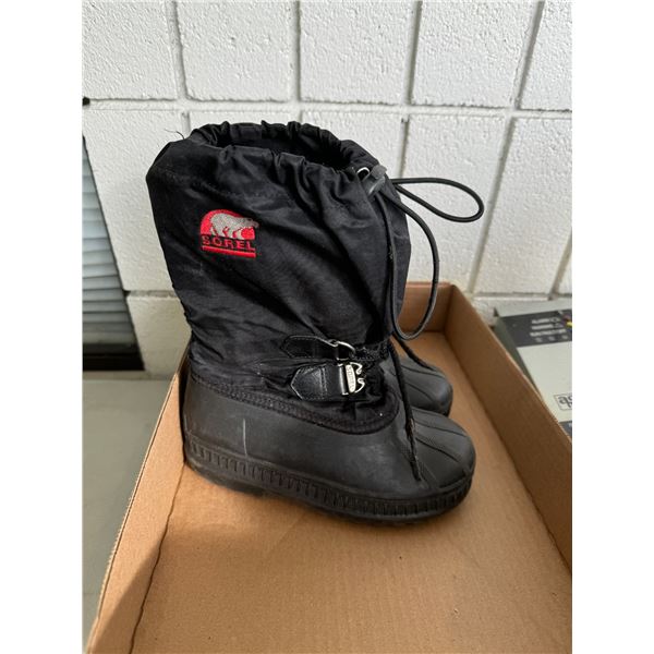 Children's Sorel boots size 13