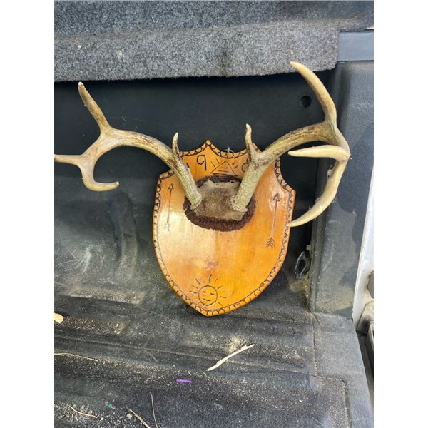 1988 Wall Decor -- Great Piece for Hunting Lodge