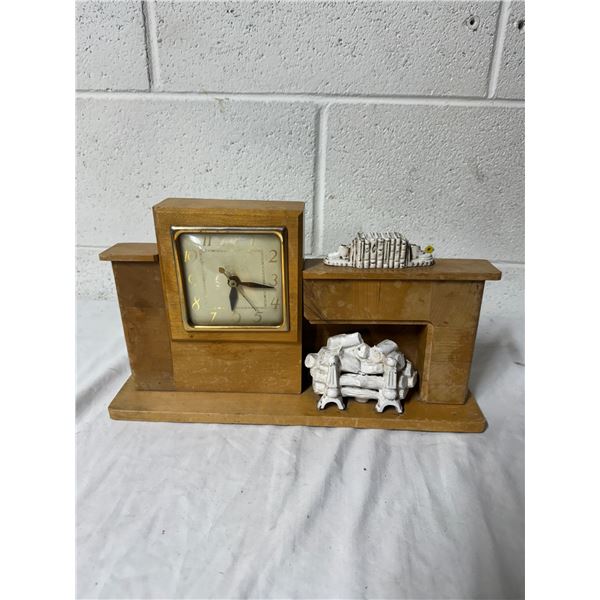 Vintage united mental clock