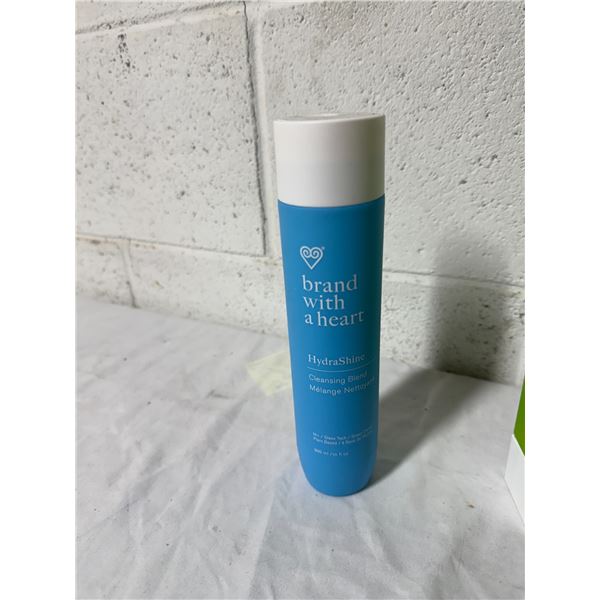 Brand with a heart hydra shine