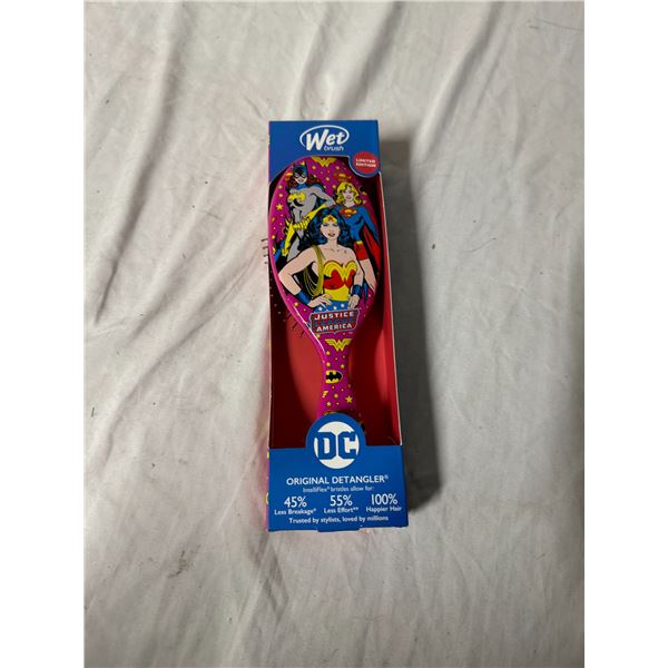 Wet brush, DC original detangler Justice league America