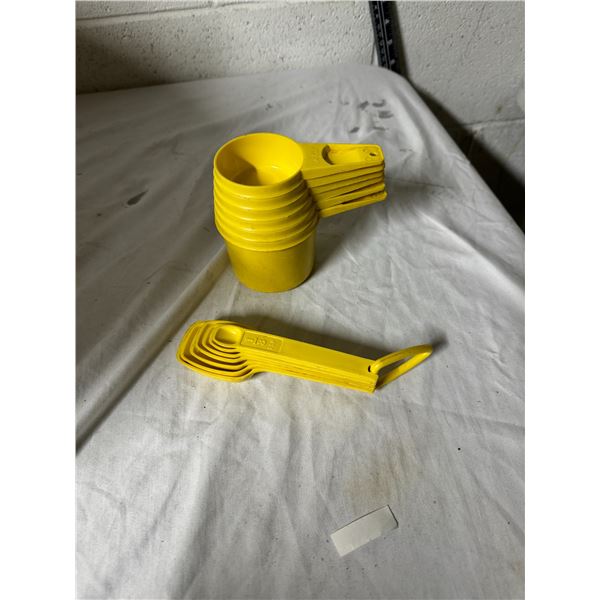 Tupperware measuring cups and spoons