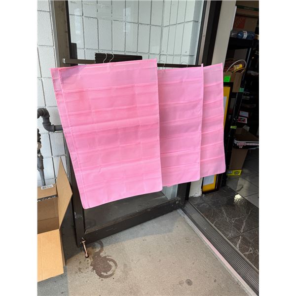 4 storage hanging items