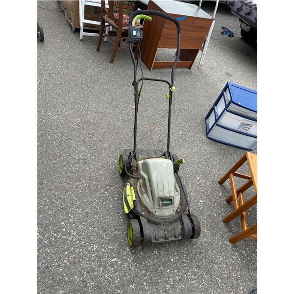 Electric lawnmower