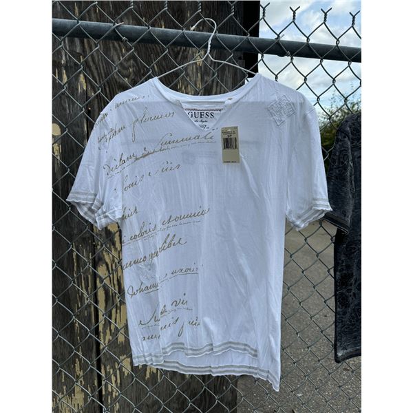 NWT guess small t shirt