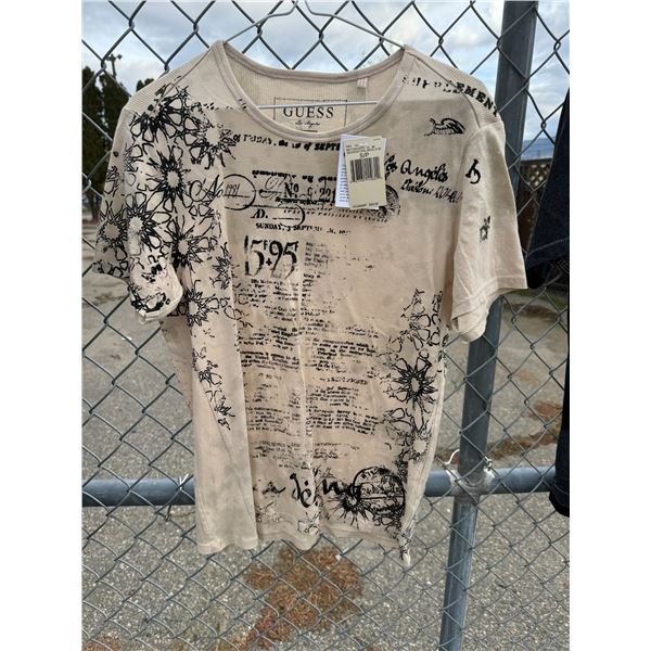 NWT guess small t shirt