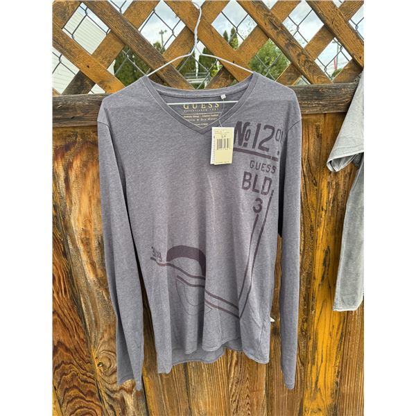 NWT guess small t shirt