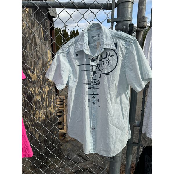 NWT guess medium shirt