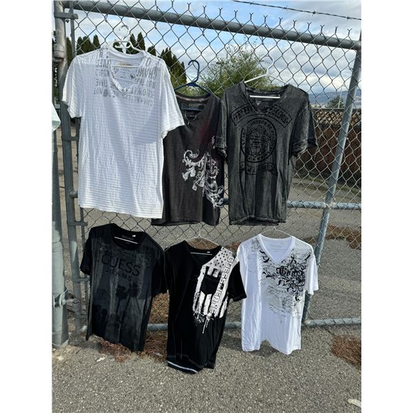 Guess medium t shirts 6 look new no tags