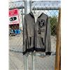 Image 1 : Yes, zip up jacket size small