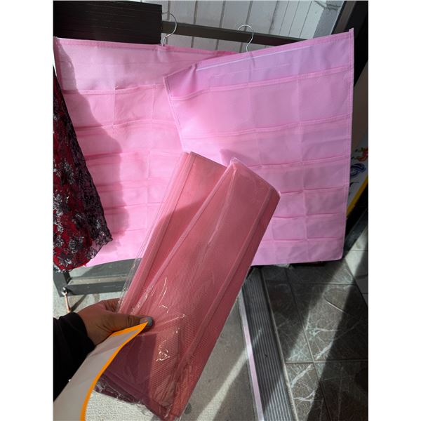 4 storage hanging pockets