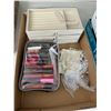 Image 1 : Jewelry box and lip color