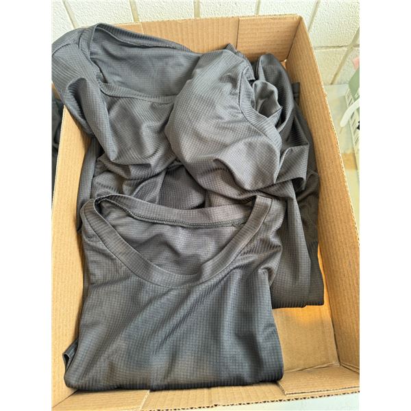 T-shirts size not shown