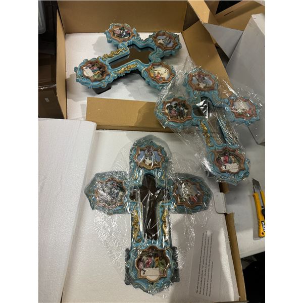 3 home decor crosses