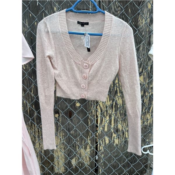 NWT urban behavior cropped sweater large