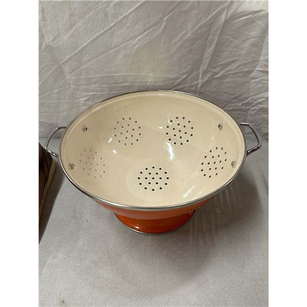 Large enamel kitchen strainer