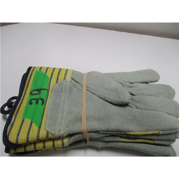 STORE CLOSE-OUT (AS IS):  2 PAIR MEN'S GLOVES (SIZE SMALL)