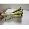 Image 2 : STORE CLOSE-OUT (AS IS):  2 PAIR LEATHER GLOVES (SIZE MEDIUM)