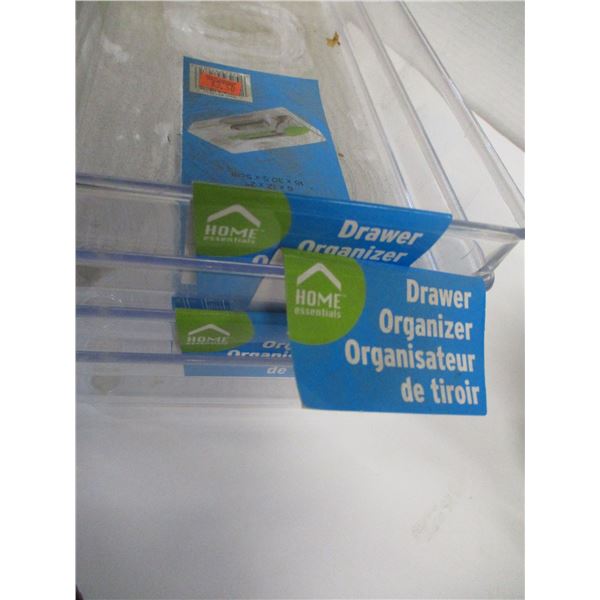 ESTATE:  6 PLASTIC CONTAINERS