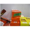 Image 1 : BOX C/W PLASTIC CUTLERY