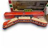 Image 2 : 3 Collectible Vintage Trains In Boxes, Lgb #44600, Lionel Steam Liner & Round House 3 Bay Hopper