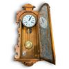 Image 2 : Vintage Carved Wall Hanging Clock With Key
