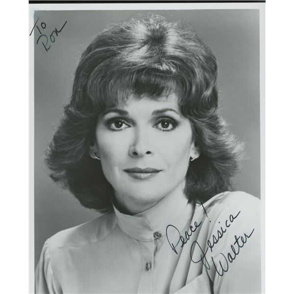 Jessica Walter signed photo