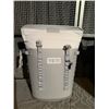 Image 1 : Yeti Hopper M20