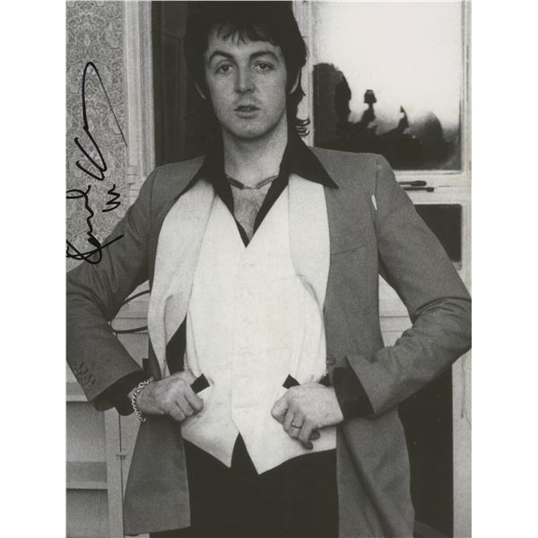 Paul McCartney signed photo. GFA Authenticated