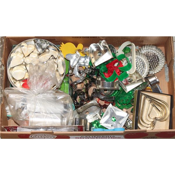 ESTATE COOKIE CUTTERS AND CAKE