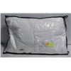 Image 1 : NEW IN BAG QUEEN SIZED PILLOW