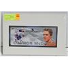 Image 1 : CONNOR MCDAVID OVERSIZED ROOKIE CARD